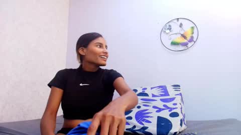 Snapshot of chantal_taylor_ chatting on 10-06-25, 12:02 Raquel online show from 10-06-25, 12:02