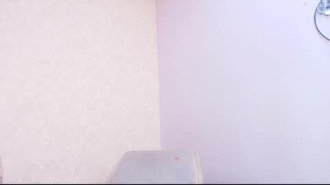 Snapshot of chantal_taylor_ chatting on 10-24-25, 12:01 Raquel online show from 10-24-25, 12:01