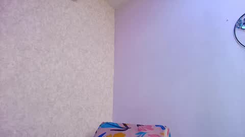 Snapshot of chantal_taylor_ chatting on 11-15-25, 12:02 Raquel online show from 11-15-25, 12:02