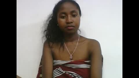 Snapshot of chantale483461 chatting on 04-18-26, 07:18 chantale483461 online show from 04-18-26, 07:18