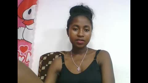 Snapshot of chantale483461 chatting on 04-26-26, 05:10 chantale483461 online show from 04-26-26, 05:10