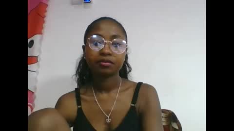 Snapshot of chantale483461 chatting on 05-04-26, 05:03 chantale483461 online show from 05-04-26, 05:03