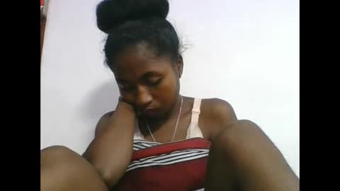 Snapshot of chantale483461 chatting on 05-08-26, 06:24 chantale483461 online show from 05-08-26, 06:24