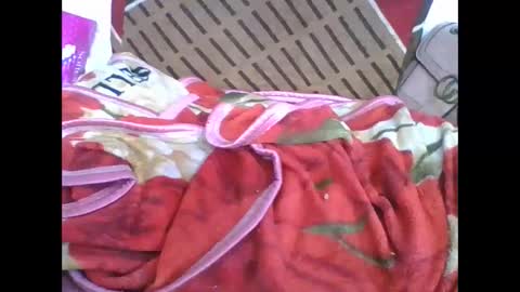 Snapshot of chantale483461 chatting on 05-13-26, 06:27 chantale483461 online show from 05-13-26, 06:27