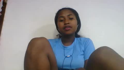Snapshot of chantale483461 chatting on 05-26-26, 05:09 chantale483461 online show from 05-26-26, 05:09