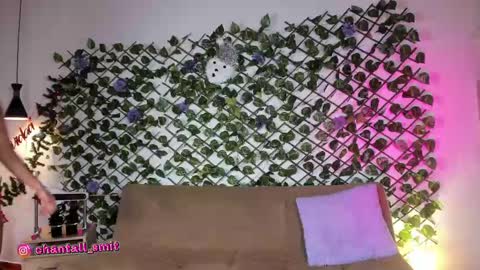 Snapshot of chantall_smith chatting on 12-14-24, 01:38 online show from 12-14-24, 01:38