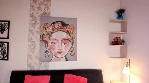 Snapshot of chantall_smith chatting on 02-27-25, 01:49 online show from 02-27-25, 01:49