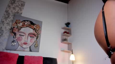 Snapshot of chantall_smith chatting on 03-08-25, 01:57 online show from 03-08-25, 01:57