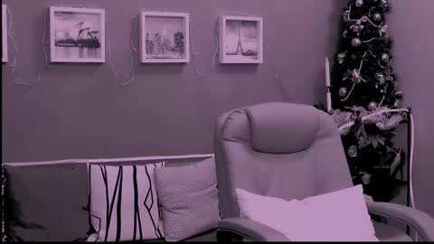 The Queen online show from 01-11-26, 08:30