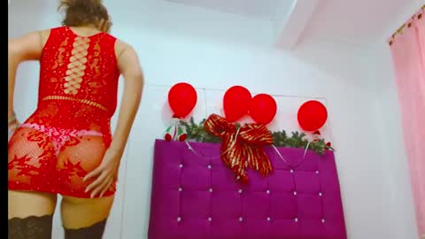 Snapshot of chantalsemenova2023 chatting on 01-02-25, 07:18 chantal sweety and horny latina for u online show from 01-02-25, 07:18