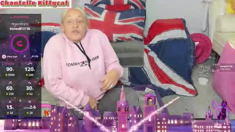 Snapshot of chantelle_kittycat chatting on 09-27-25, 06:02 Chantelle kittycat online show from 09-27-25, 06:02