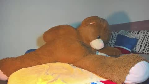 Snapshot of chantellebony chatting on 10-05-25, 01:04 chantellebony online show from 10-05-25, 01:04