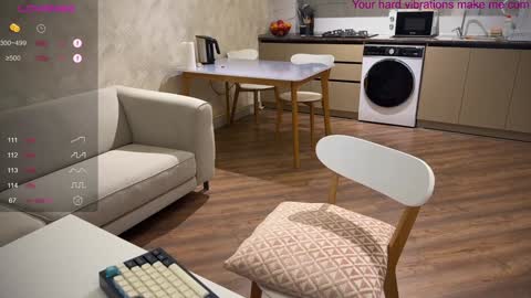 Snapshot of chantwow chatting on 01-16-25, 10:53 Liz online show from 01-16-25, 10:53