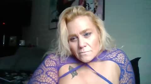 Snapshot of chaosangel33 chatting on 06-01-26, 02:19 Ms. Behaving online show from 06-01-26, 02:19