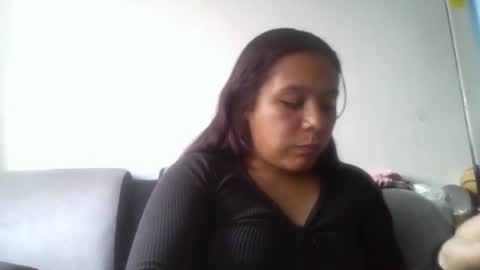 Snapshot of charis_21 chatting on 05-01-26, 10:14 charis 2 online show from 05-01-26, 10:14