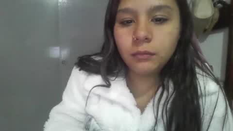 Snapshot of charis_21 chatting on 05-10-26, 03:01 charis 2 online show from 05-10-26, 03:01