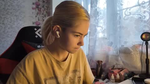 Nancy online show from 10-30-25, 07:32