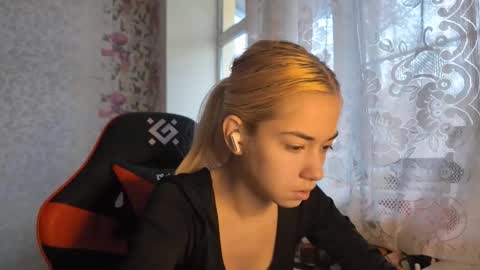 Nancy online show from 11-05-25, 07:41