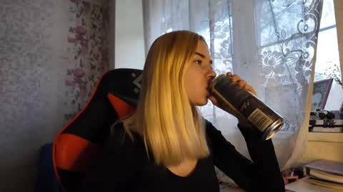 Nancy online show from 11-14-25, 07:40