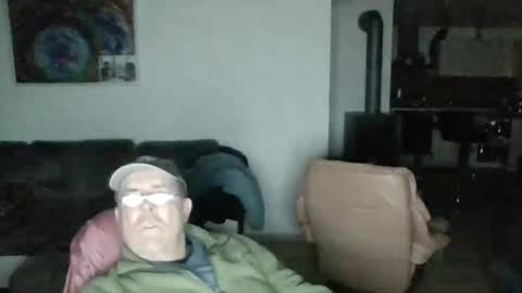 charles6064 online show from 01-01-25, 04:18