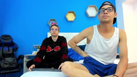 Charles y Elara online show from 01-04-25, 03:07