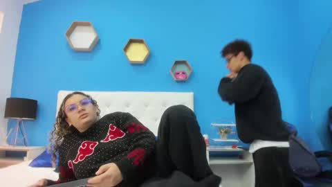 Charles y Elara online show from 02-01-25, 03:08