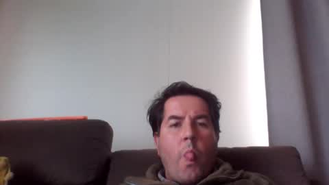 Snapshot of charlie_stone34 chatting on 05-12-26, 04:59 I am Charlie online show from 05-12-26, 04:59