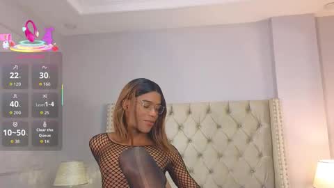 Snapshot of charlie_storm_ chatting on 10-13-25, 01:11 online show from 10-13-25, 01:11