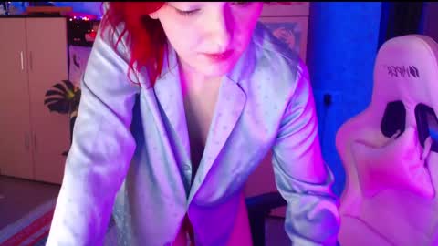 Snapshot of charlie_wtf chatting on 12-23-24, 09:08 charlie online show from 12-23-24, 09:08