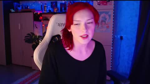 Snapshot of charlie_wtf chatting on 01-11-25, 08:43 charlie online show from 01-11-25, 08:43