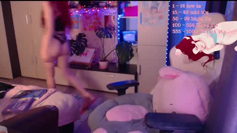 Snapshot of charlie_wtf chatting on 10-10-25, 07:57 charlie online show from 10-10-25, 07:57