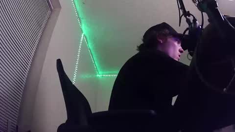 Snapshot of charlied09302 chatting on 11-04-25, 02:32 char sexiness online show from 11-04-25, 02:32