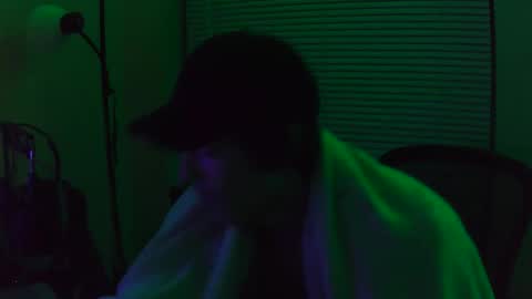 Snapshot of charlied09302 chatting on 11-09-25, 10:13 char sexiness online show from 11-09-25, 10:13