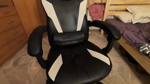 Charlie online show from 10-17-25, 09:39