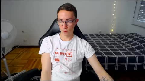 carlos reyes online show from 05-18-26, 07:36