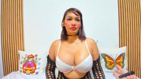 Charlize online show from 10-07-25, 01:47