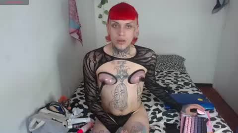 Snapshot of charlotbelucci_ chatting on 06-19-26, 06:23 Ale punky online show from 06-19-26, 06:23
