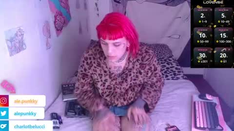 Snapshot of charlotbelucci_ chatting on 06-27-26, 11:04 Ale punky online show from 06-27-26, 11:04