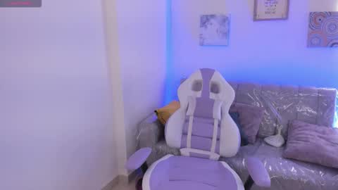    online show from 10-21-25, 05:46