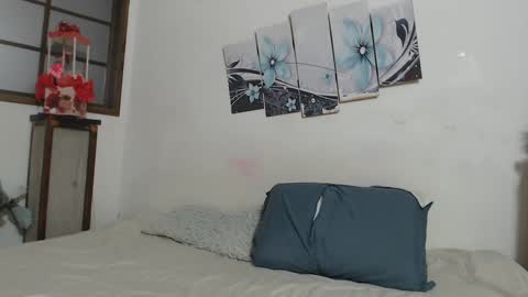 karinaa independent model online show from 10-01-25, 09:10