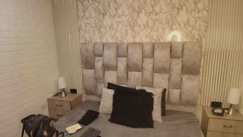 charlotte online show from 09-11-25, 10:15