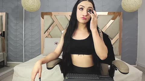 Snapshot of charlotte_colee chatting on 12-05-24, 11:49 Charlotte colee online show from 12-05-24, 11:49