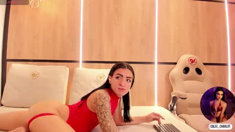 Snapshot of charlotte_colee chatting on 10-31-25, 11:44 Charlotte colee online show from 10-31-25, 11:44