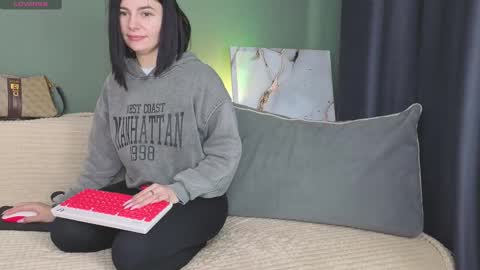 Snapshot of charlotte_daly chatting on 10-03-25, 04:31 Charlotte online show from 10-03-25, 04:31