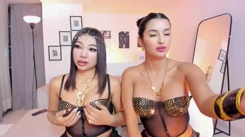 Snapshot of charlotte_es chatting on 11-02-25, 12:02 Charlotte online show from 11-02-25, 12:02