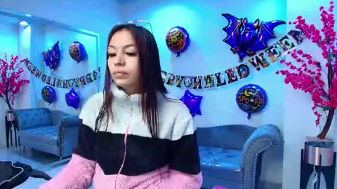 Snapshot of charlotte_etthan chatting on 10-25-25, 03:36 Charlotte online show from 10-25-25, 03:36