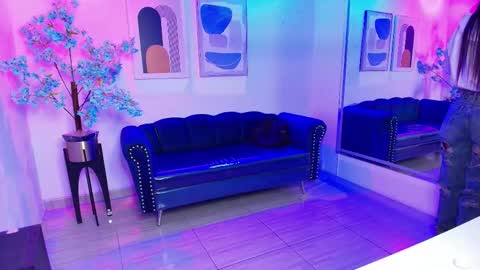 Snapshot of charlotte_etthan chatting on 11-08-25, 03:50 Charlotte online show from 11-08-25, 03:50