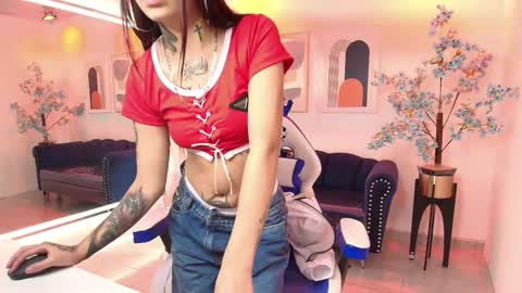 Snapshot of charlotte_etthan chatting on 11-14-25, 04:11 Charlotte online show from 11-14-25, 04:11