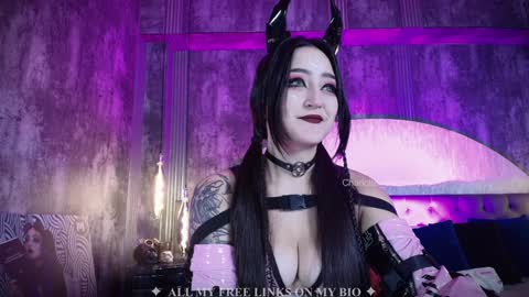 Charlotte online show from 01-25-25, 05:19