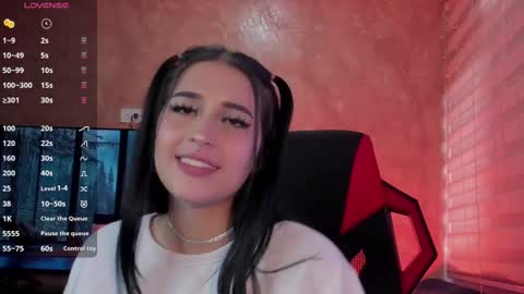 Snapshot of charlotte_greys chatting on 02-17-25, 10:25 Charlotte online show from 02-17-25, 10:25